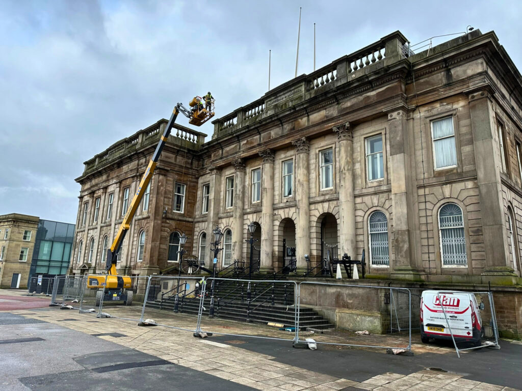 Ashton-Town-Hall-balustrade-restoration